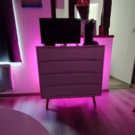 Studio Charmant Confortable Tv Centre Ville Лувье Экстерьер фото